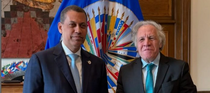 presidente de indotel se reúne con el secretario general de la oea para tratar el tema de la brecha digital en república dominicana