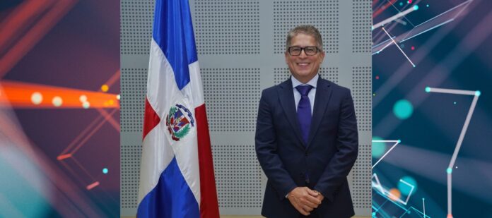 Presidente Luis Abinader resalta logros de la TV Pública, RTVD
