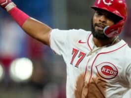 Rece Hinds, debuta en MLB con jonrón