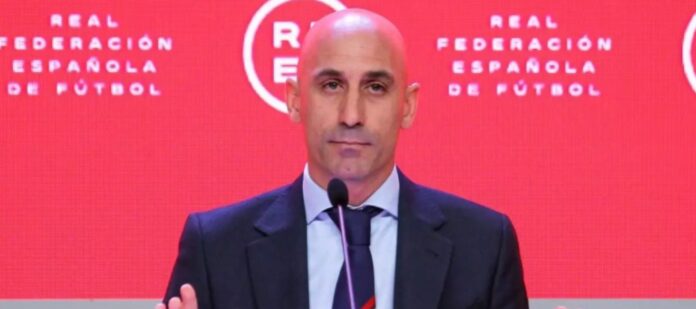 Rubiales renuncia como presidente de la Federación Española de Fútbol