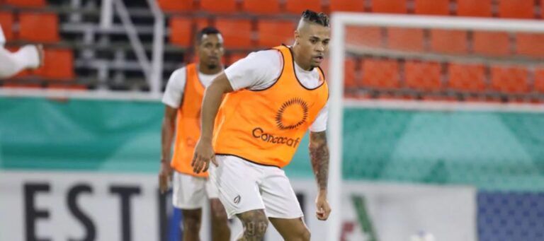 República Dominicana lista para enfrentar a Puerto Rico este martes