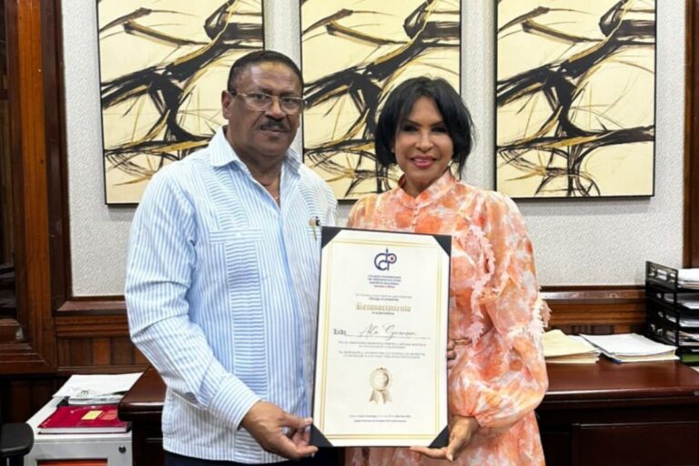 SRSO celebra reconocimiento del CDP a la periodista Ada Guzmán por su destacada trayectoria