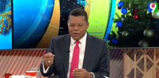 Tony Peña Guaba y su tarjeta de bono de Navidad genera controversia | Hoy Mismo