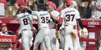 Un rally de ocho en el octavo da la victoria 20 a Leones