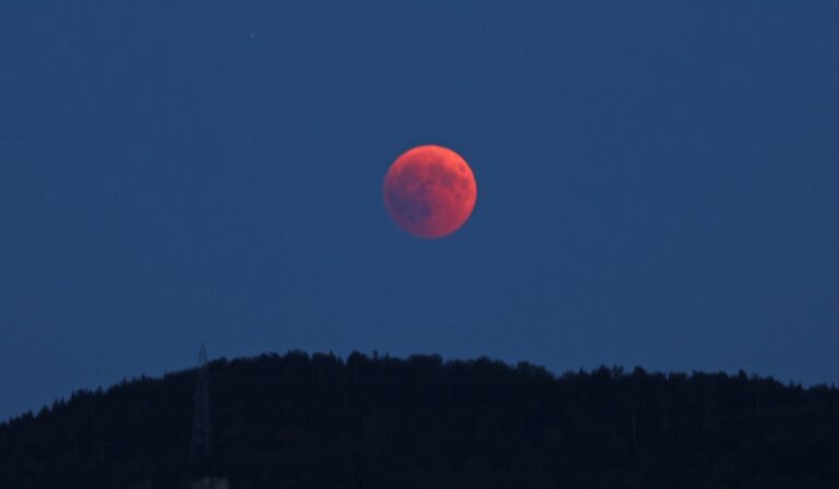 ¿Cómo influye el eclipse de Luna en nuestro día a día? Mitos y realidades